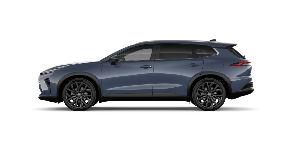 2026 Toyota Crown Signia Limited - Photo 3
